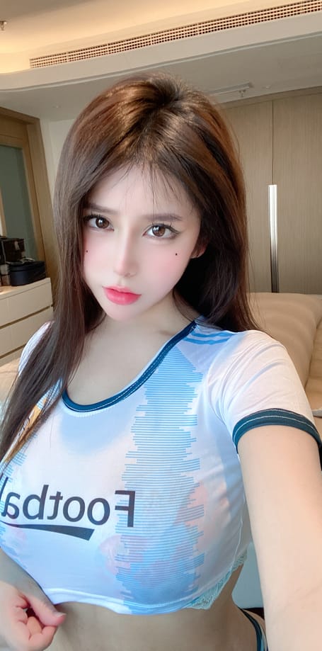 图片[1]-【微-密】奔跑的晶螺儿-足球杯能有我好看么？ [33P1V-147M]-蜜桃啵啵