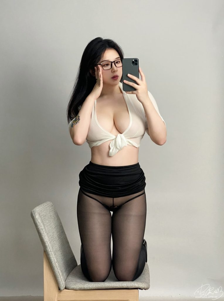 图片[1]-皮皮奶可可爱了啦 NO.056 OL眼镜娘 [37P-141MB]-蜜桃啵啵