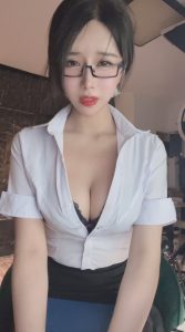 【ASMR】小恩雅-生物老师的秘密[4V-1.88GB]-蜜桃啵啵