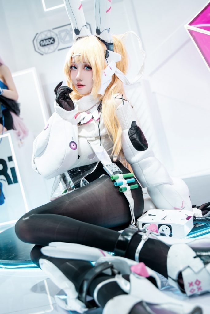 图片[1]-焖焖碳 NO.037 交错战线莉普斯COS [18P-36MB]-蜜桃啵啵